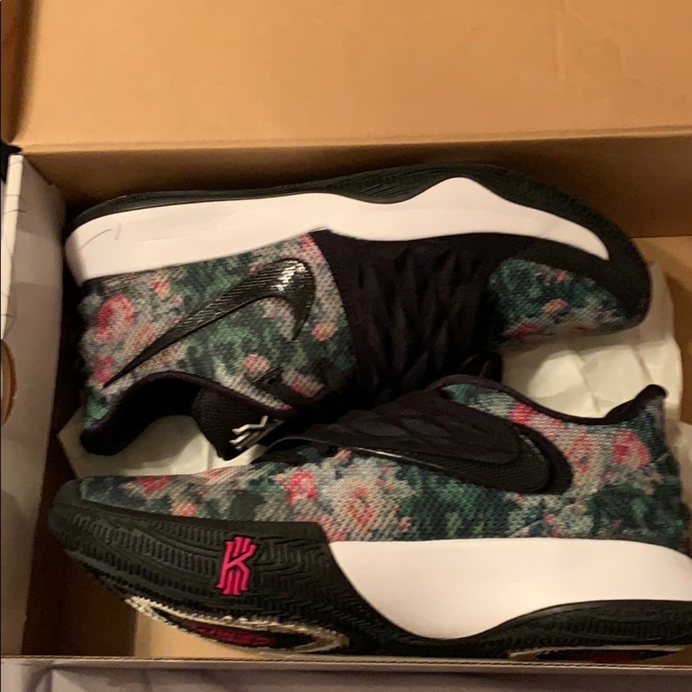 Kyrie Low